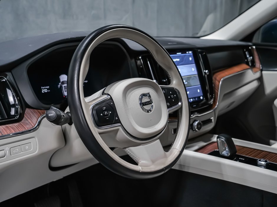 2022 Volvo XC60 Recharge T8 INSCRIPTION EXPRESSION PREMIUM CLIMATE HARMAN-8