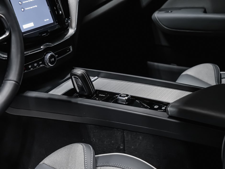 2022 Volvo XC60 Recharge T8 R-DESIGN CLIMATE BOWERS AIR SUSPENSION-7