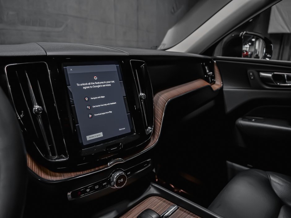 2022 Volvo XC60 Recharge INSCRIPTION EXPRESSION T8 AWD PLUG-IN HYBRID-11