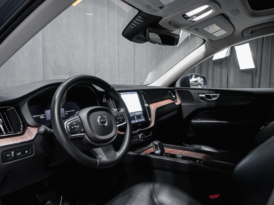 2022 Volvo XC60 Recharge T8 INSCRIPTION EXPRESSION  CLIMATE PREMIUM-6
