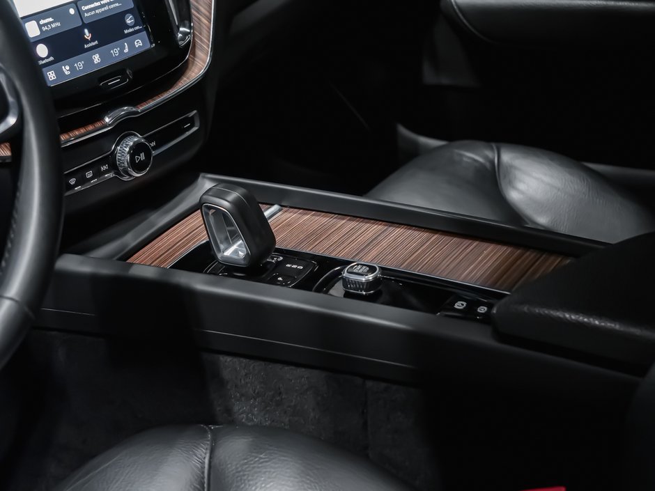 2022 Volvo XC60 Recharge T8 INSCRIPTION EXPRESSION  CLIMATE PREMIUM-7