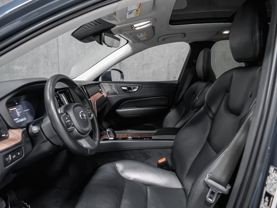 2022 Volvo XC60 Recharge T8 INSCRIPTION EXPRESSION  CLIMATE PREMIUM-12