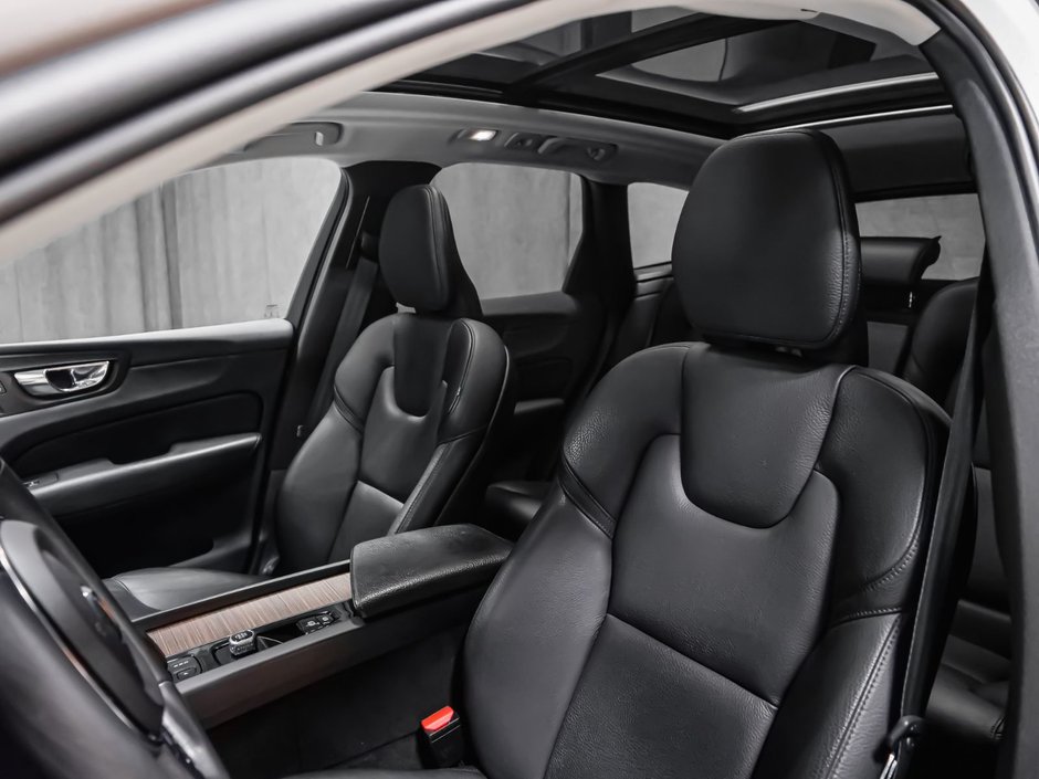 2022 Volvo XC60 Recharge T8 INSCRIPTION EXPRESSION  CLIMATE PREMIUM-5