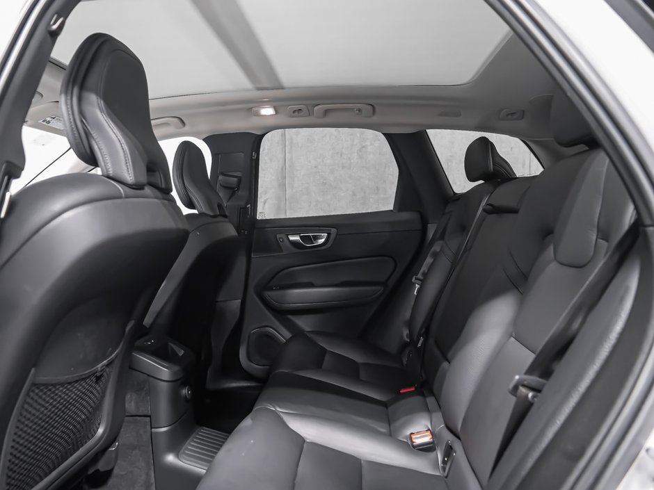 2022 Volvo XC60 Recharge Inscription Expression-13