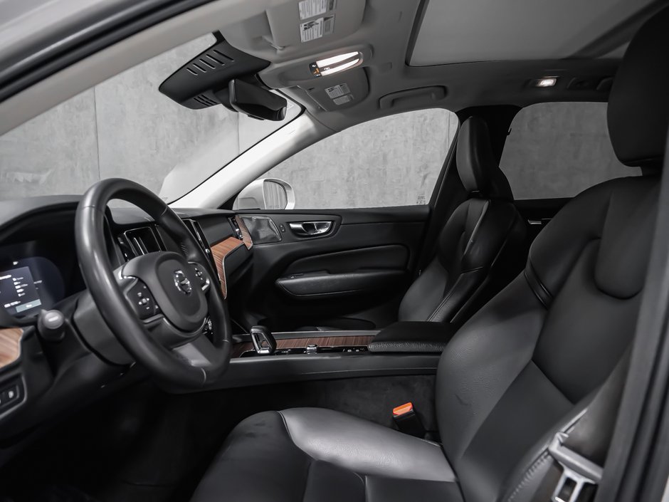 2022 Volvo XC60 Recharge Inscription Expression-12