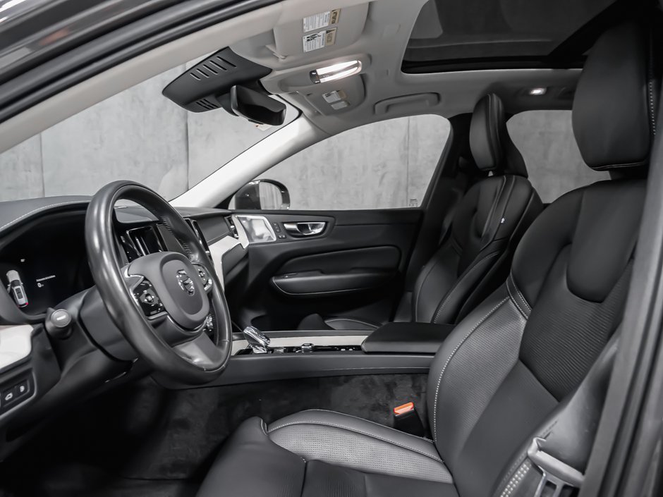2022 Volvo XC60 Recharge T8 INSCRIPTION-12