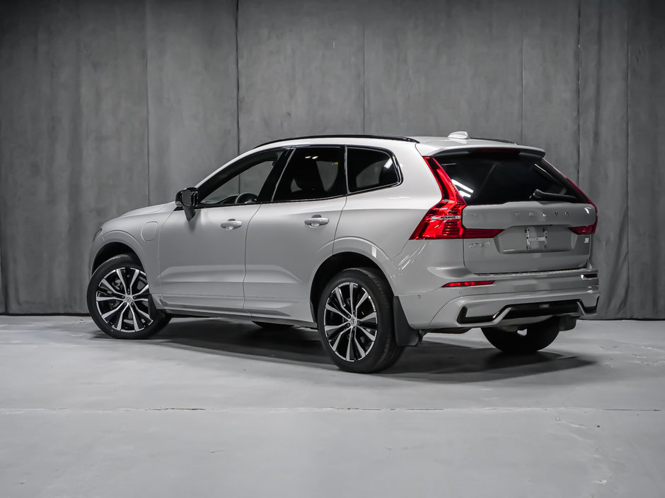 Volvo XC60 Recharge T8 ULTIMATE DARK 2023-4