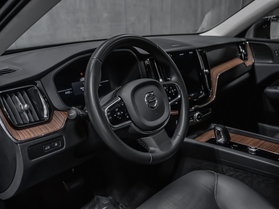 2023 Volvo XC60 Recharge T8 PLUS BRIGHT CLIMATE-9