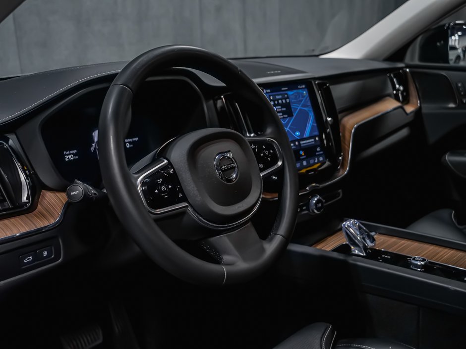 Volvo XC60 Recharge T8 AWD PLUG-IN HYBRID ULTIMATE DARK THEME 2024-8