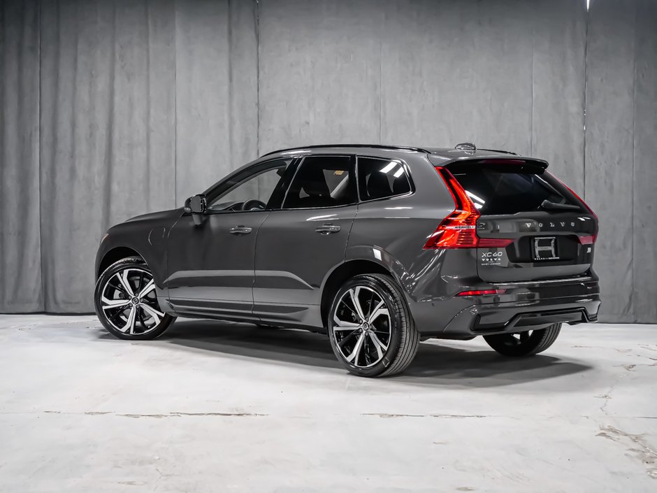 Volvo XC60 Recharge T8 AWD PLUG-IN HYBRID ULTIMATE DARK THEME 2024-2