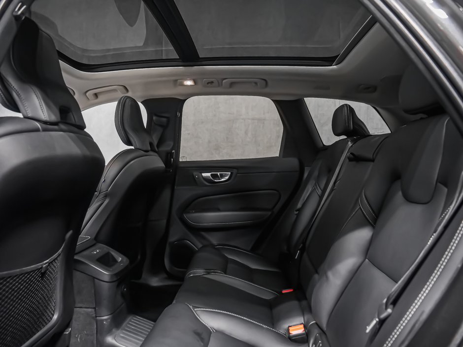 Volvo XC60 Recharge T8 AWD PLUG-IN HYBRID ULTIMATE DARK THEME 2024-14