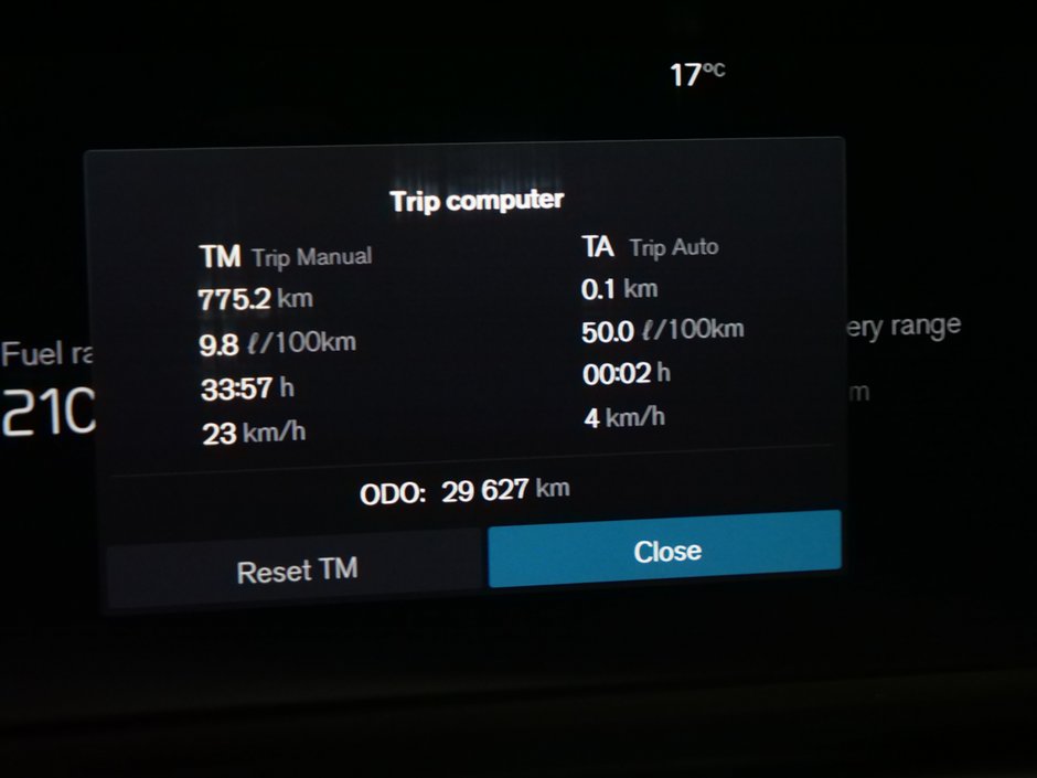 Volvo XC60 Recharge T8 AWD PLUG-IN HYBRID ULTIMATE DARK THEME 2024-12