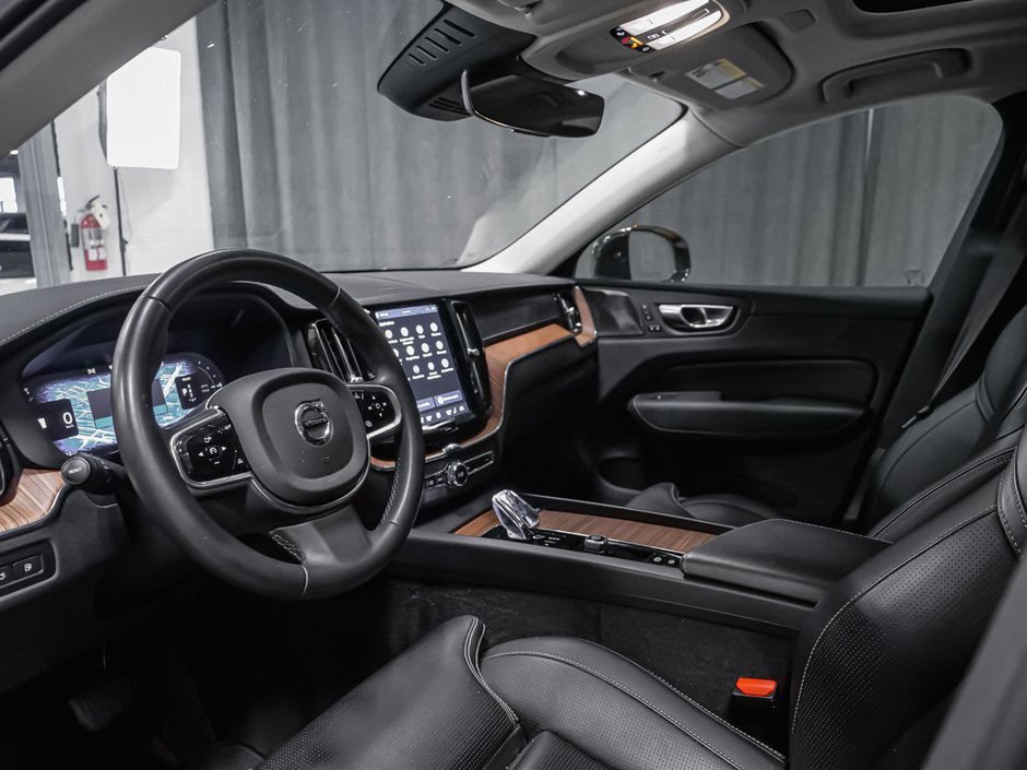 2024 Volvo XC60 Recharge Ultimate Dark Theme-1