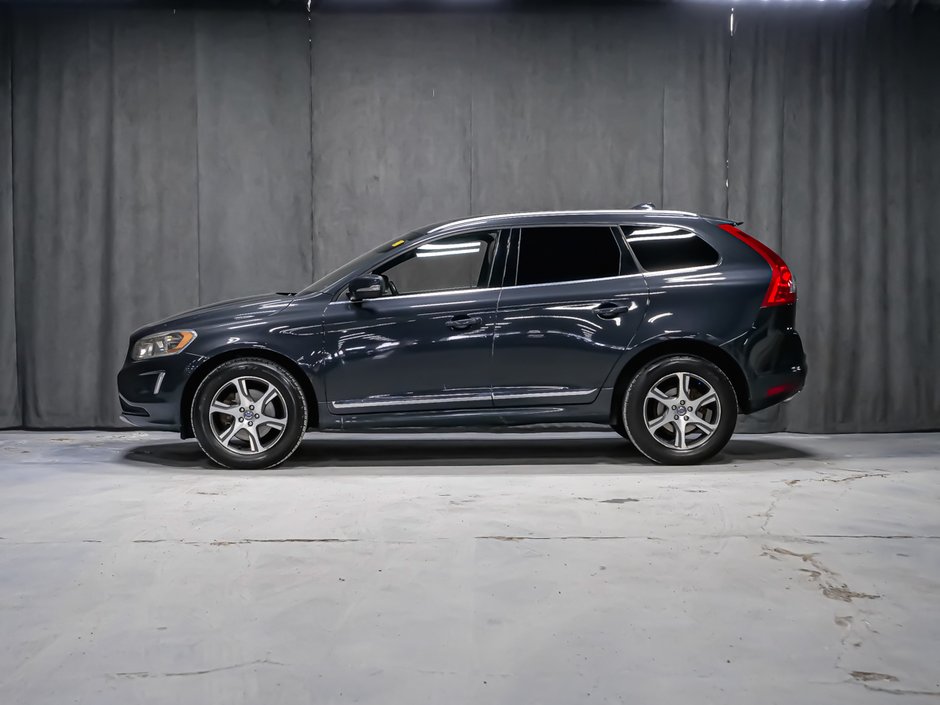 Volvo XC60 T6 AWD PREMIER PLUS VOLANT CHAUFFANT CAPTEUR ANGLE MORT TOIT OUVRANT 2015-4