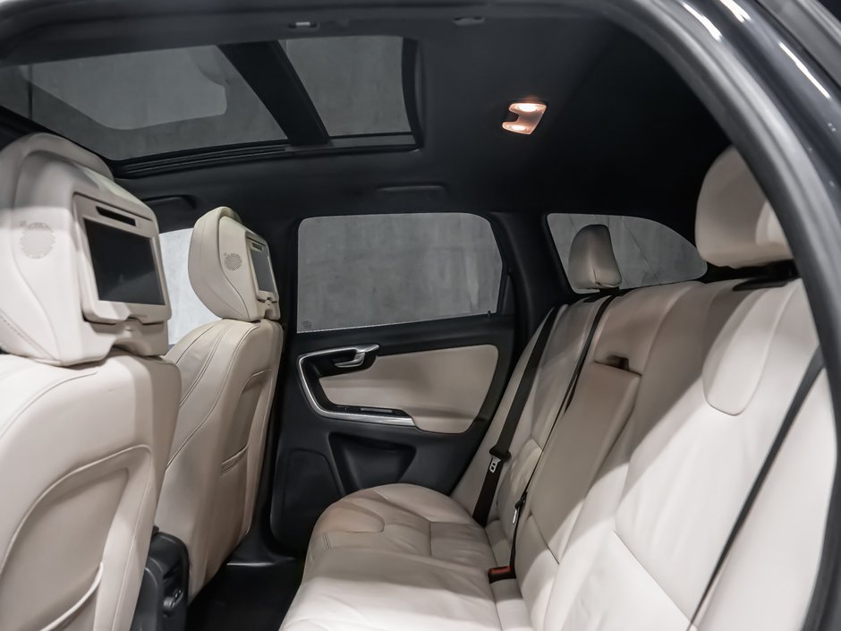 Volvo XC60 T6 AWD PREMIER PLUS VOLANT CHAUFFANT CAPTEUR ANGLE MORT TOIT OUVRANT 2015-14