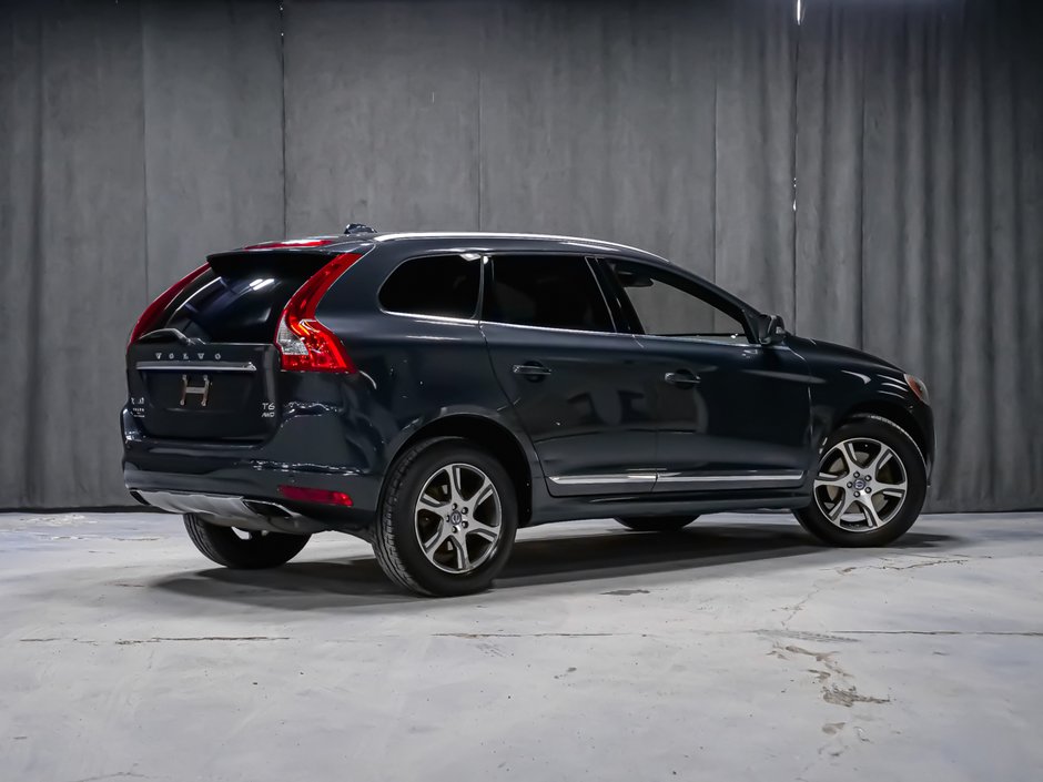 Volvo XC60 T6 AWD PREMIER PLUS VOLANT CHAUFFANT CAPTEUR ANGLE MORT TOIT OUVRANT 2015-2