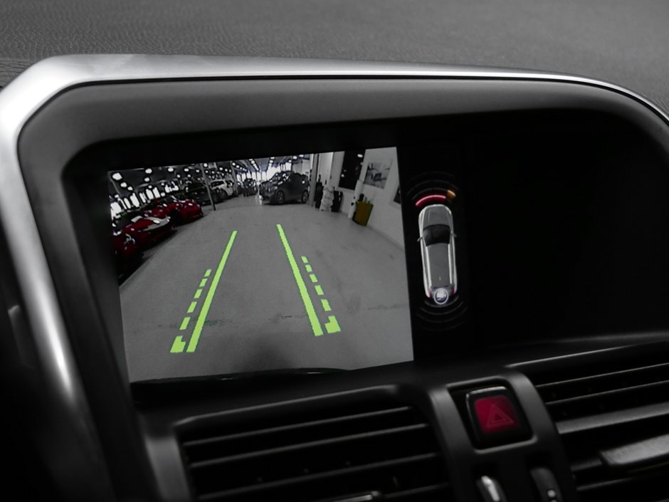 Volvo XC60 T6 AWD PREMIER PLUS VOLANT CHAUFFANT CAPTEUR ANGLE MORT TOIT OUVRANT 2015-12