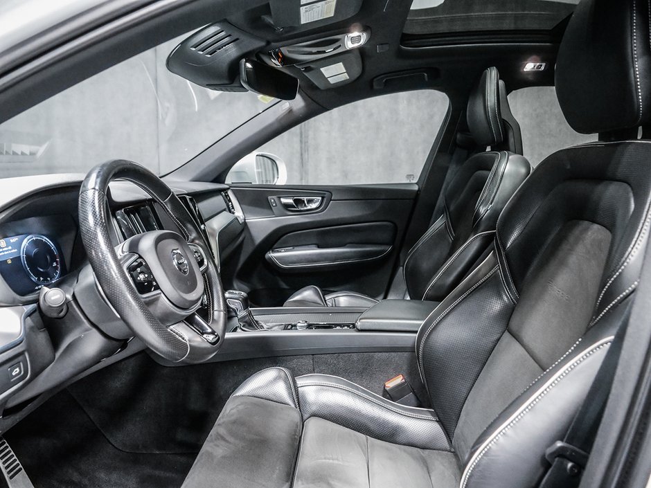 2018 Volvo XC60 T6 R-DESIGN-15