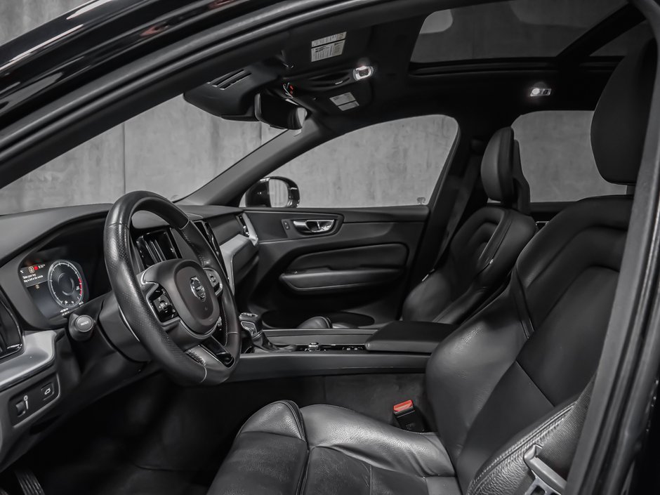 Volvo XC60 T6 MOMENTUM CLIMATE PACKAGE WITH HEATED WINDSHIELD 2018-10