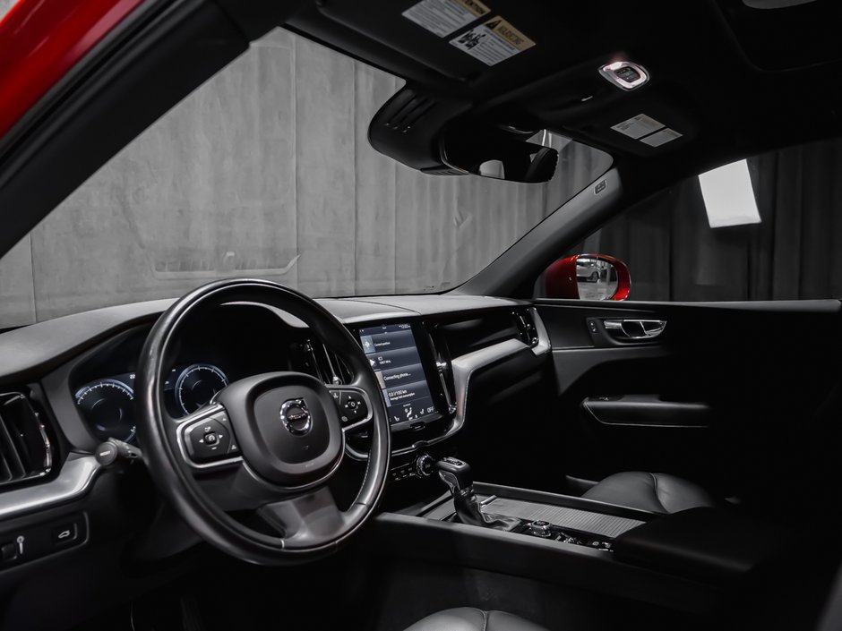 2018 Volvo XC60 T6 MOMENTUM CLIMATE VISION-4