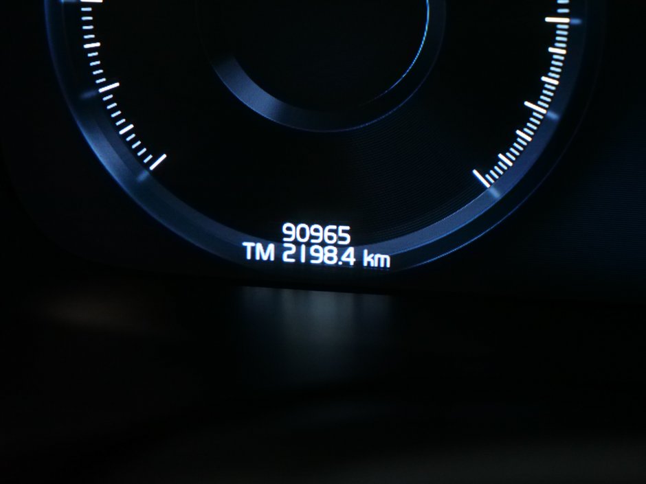 2018 Volvo XC60 T6 MOMENTUM CLIMATE VISION-7