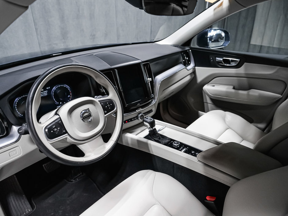 Volvo XC60 T6 MOMENTUM CONVENIENCE CLIMATE VISION 2019-11