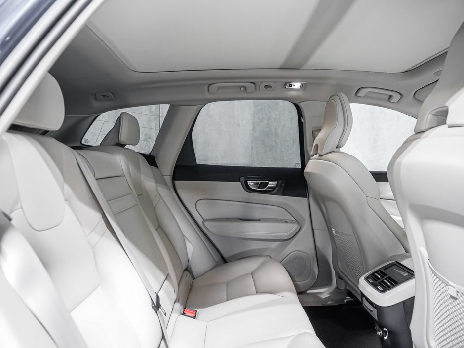 Volvo XC60 T6 MOMENTUM CONVENIENCE CLIMATE VISION 2019-19