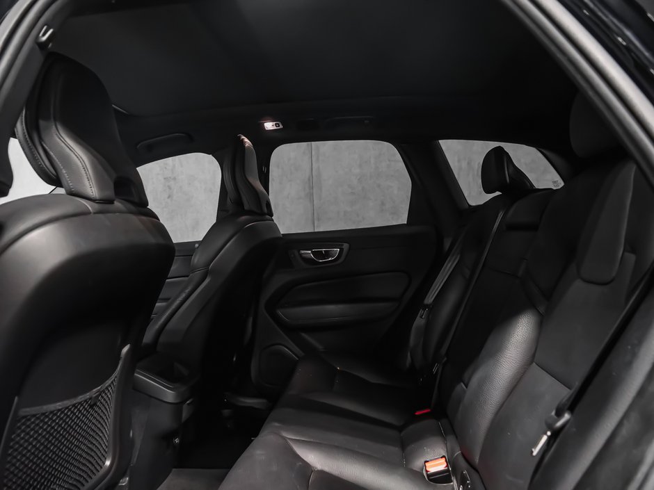 2019 Volvo XC60 Momentum-13
