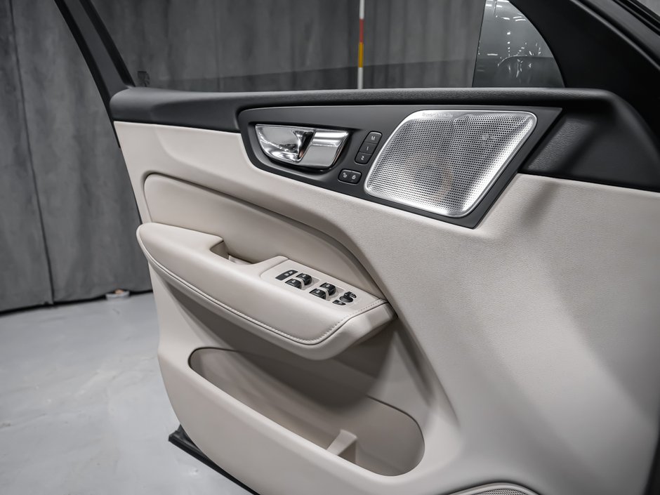 2019 Volvo XC60 T6 INSCRIPTION VISION CONVENIENCE-10