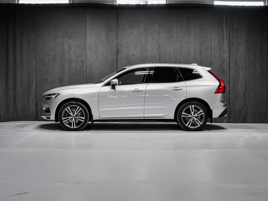 Volvo XC60 T6 MOMENTUM CLIMATE VISION HARMAN KARDON 2019-2