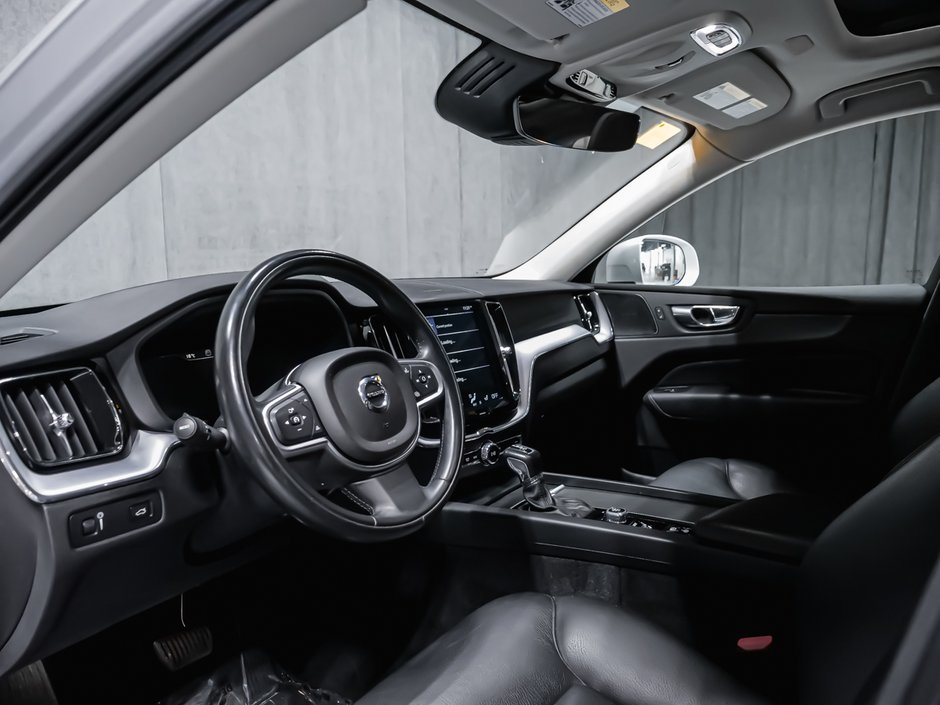 Volvo XC60 T6 MOMENTUM CLIMATE VISION HARMAN KARDON 2019-5