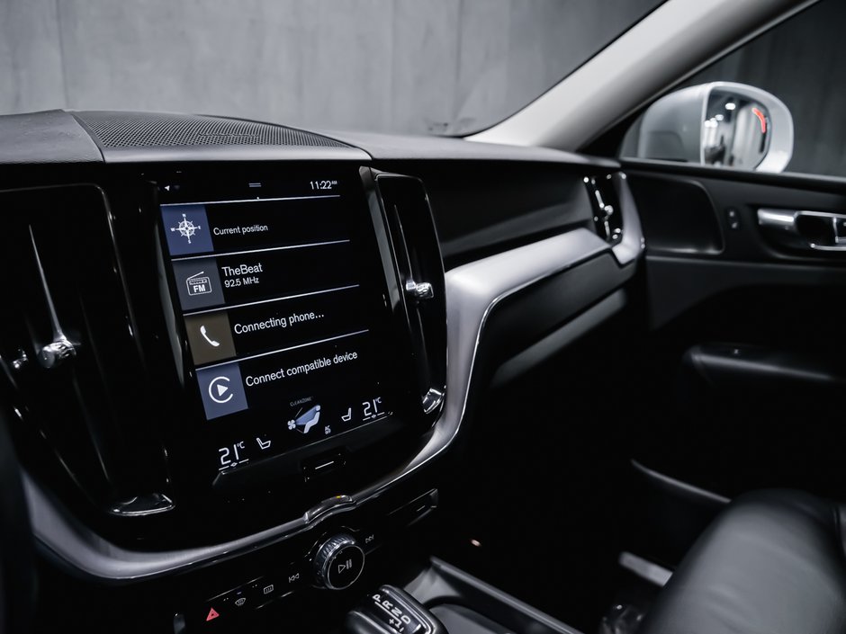 Volvo XC60 T6 MOMENTUM CLIMATE VISION HARMAN KARDON 2019-10