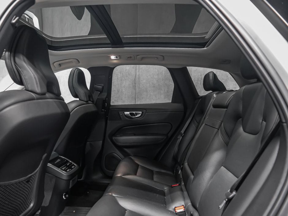 Volvo XC60 T6 MOMENTUM 2020-10