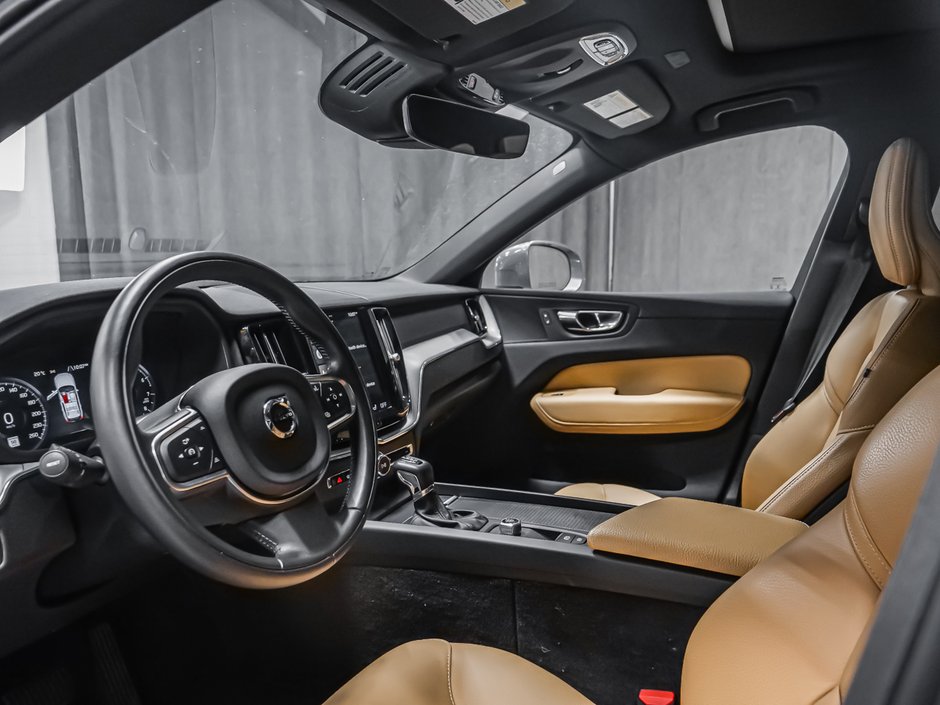 2020 Volvo XC60 T6 MOMENTUM PLUS-1