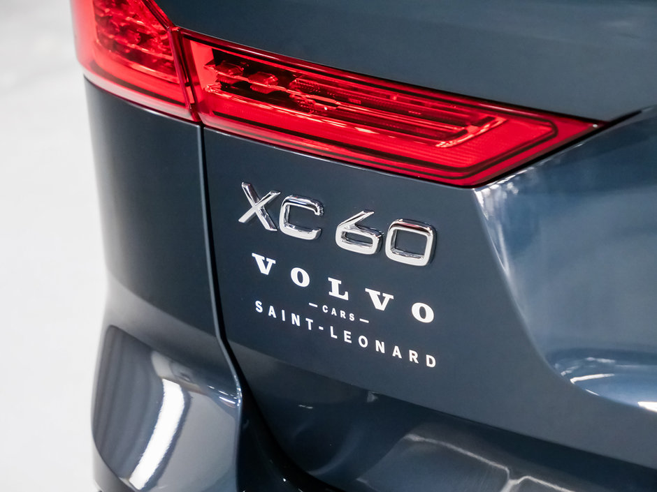Volvo XC60 T8 INSCRIPTION EXPRESSION PREMIUM CLIMATE HARMAN 2021-11