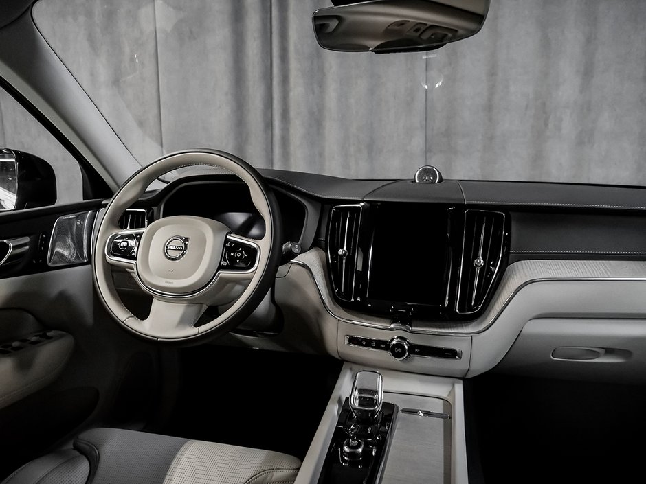 2022 Volvo XC60 B6 INSCRIPTION CLIMATE BOWERS & WILKINS-11