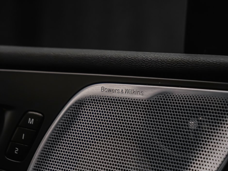 2022 Volvo XC60 B6 INSCRIPTION CLIMATE BOWERS-12