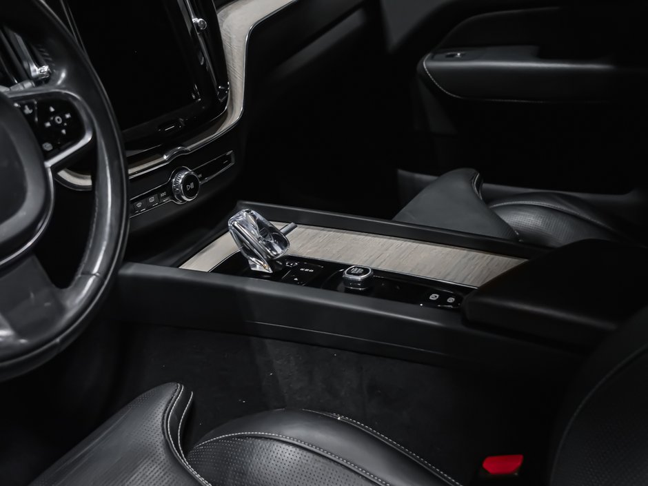Volvo XC60 B6 INSCRIPTION CLIMATE ADVANCED BOWERS 2022-7