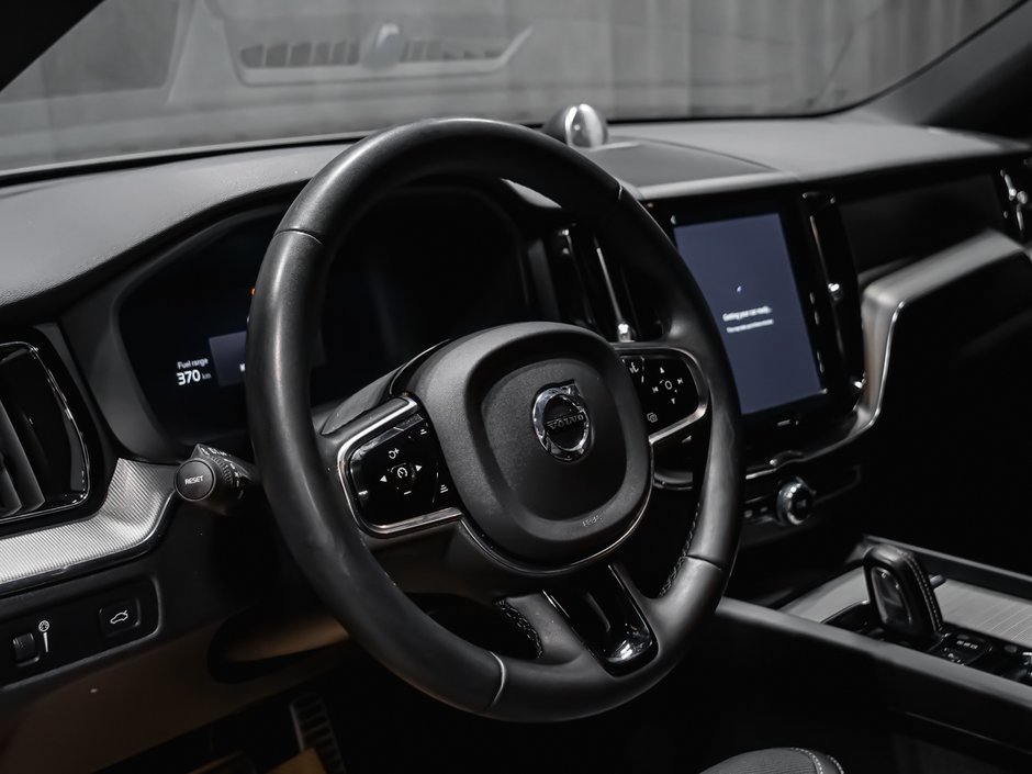 2022 Volvo XC60 B6 R-DESIGN CLIMATE ADVANCED BOWERS-5