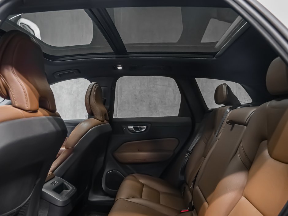 Volvo XC60 B6 MOMENTUM 2022-11