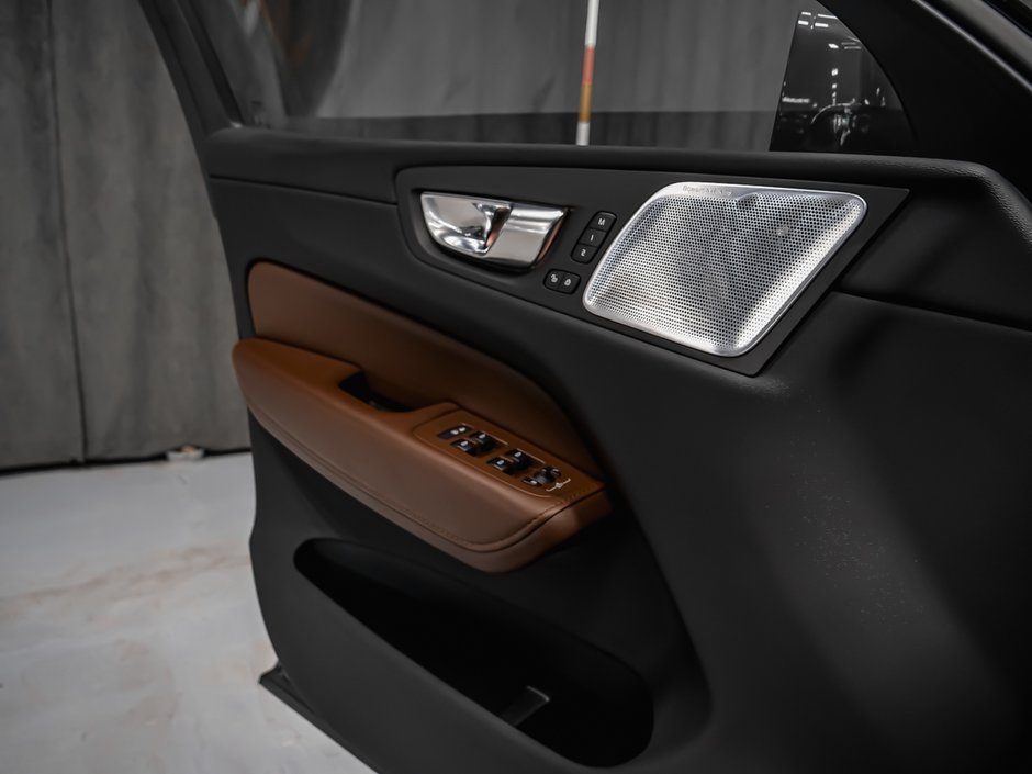 Volvo XC60 Inscription, B6 AWD 2022-9