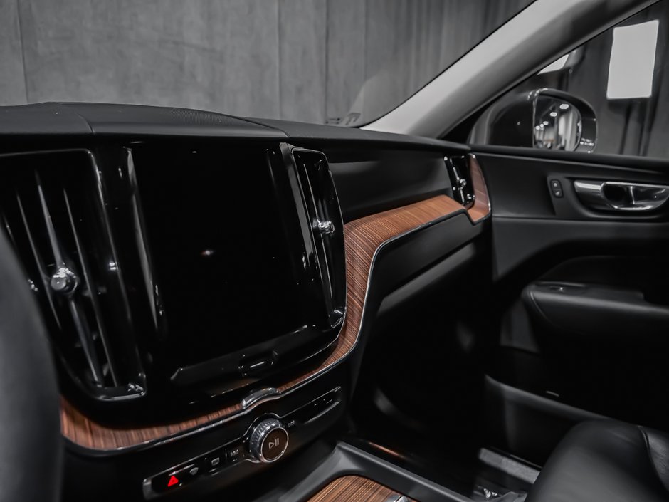 2022 Volvo XC60 B6 MOMENTUM CLIMATE PREMIUM MAGS 20PO-10