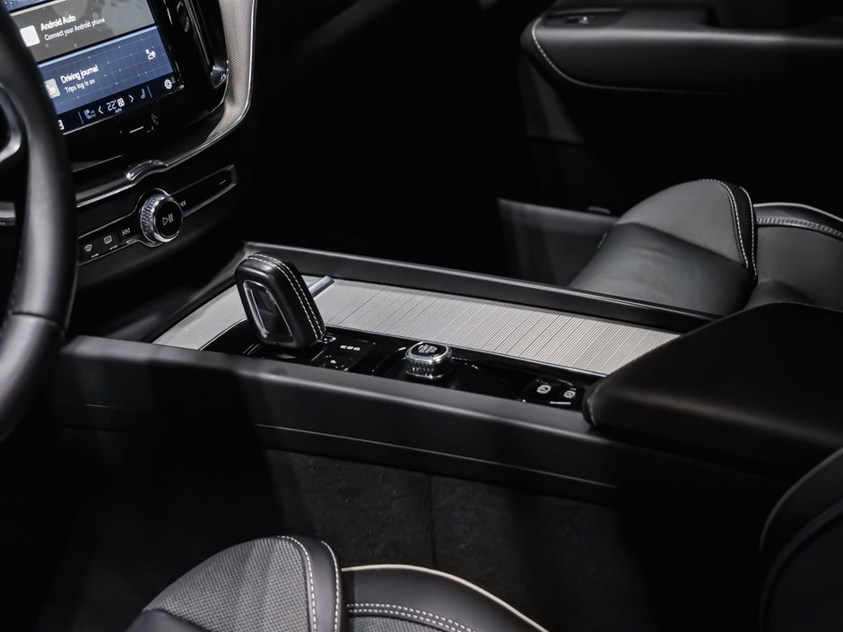 2022 Volvo XC60 B6 R-DESIGN CLIMATE-6