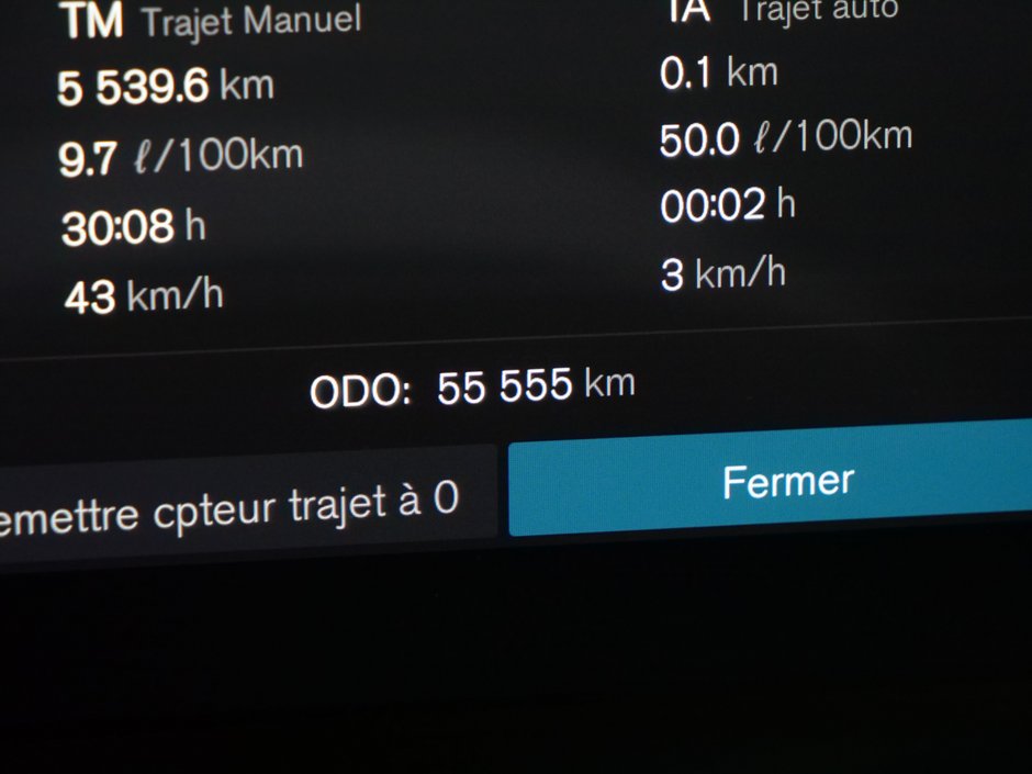 2022 Volvo XC60 B6 INSCRIPTION CLIMATE BOWERS & WILKINS-8