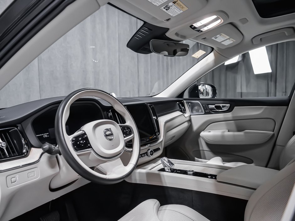 2022 Volvo XC60 B6 INSCRIPTION CLIMATE BOWERS & WILKINS-5