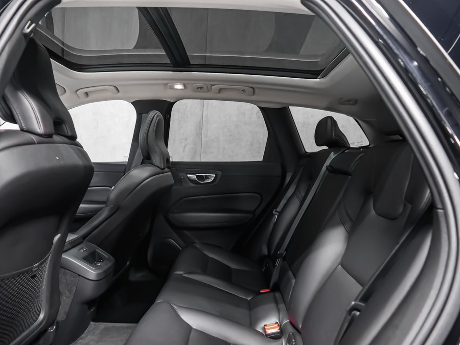 2022 Volvo XC60 B6 MOMENTUM CLIMATE PREMIUM-12