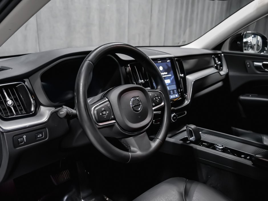 2022 Volvo XC60 B6 MOMENTUM CLIMATE PREMIUM-7