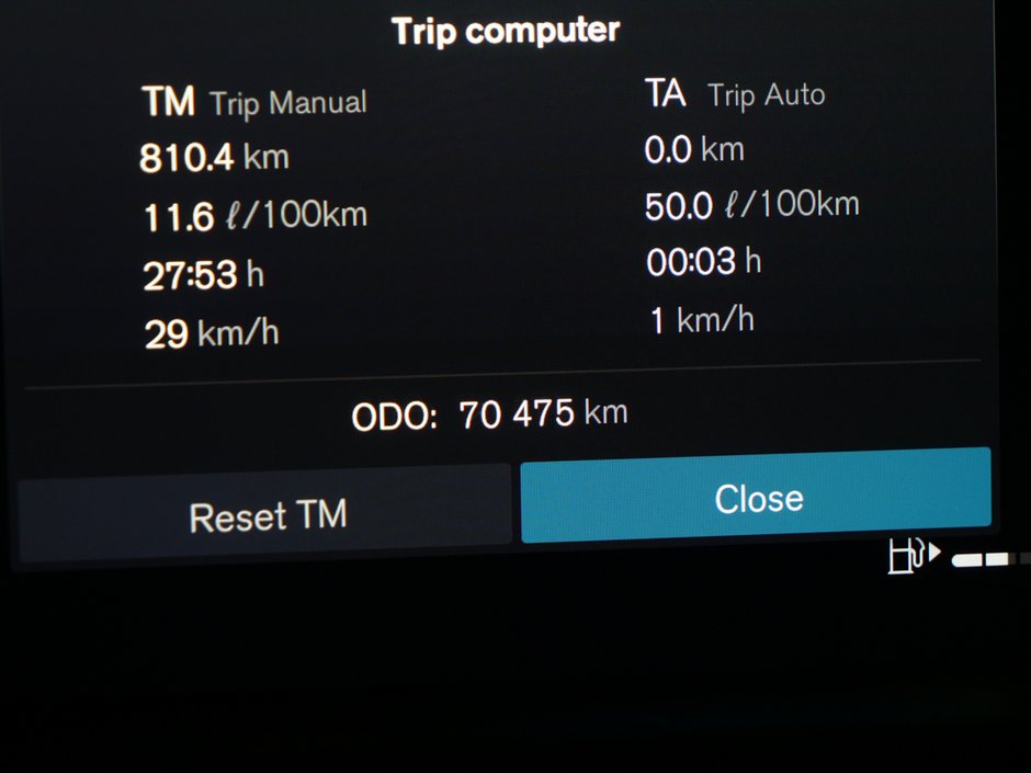 2022 Volvo XC60 B6 MOMENTUM CLIMATE PREMIUM-10
