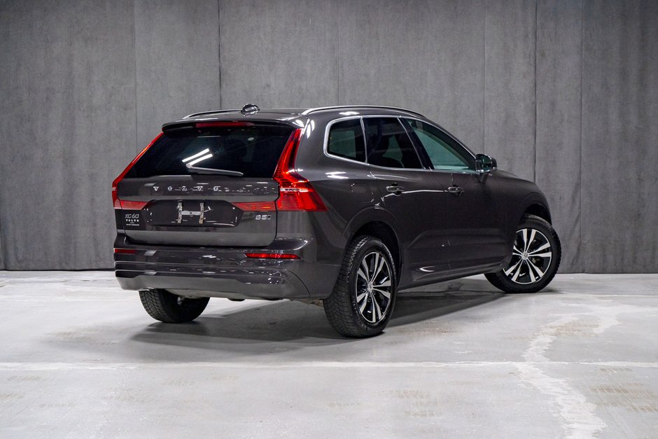 Volvo XC60 B5 MOMENTUM HARMAN KARDON 2022-5