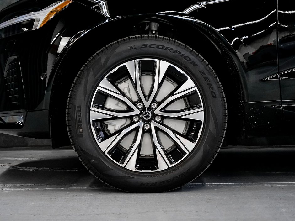 2023 Volvo XC60 PLUS DARK THEME-8